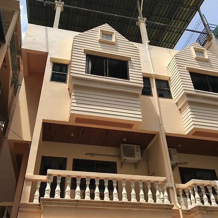 Guestpat Casabella Hotel Pattaya Exterior photo